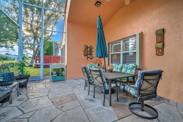 8046 Duomo Cir, Boynton Beach, FL 33472