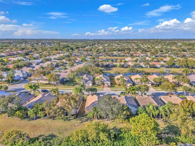 8046 Duomo Cir, Boynton Beach, FL 33472