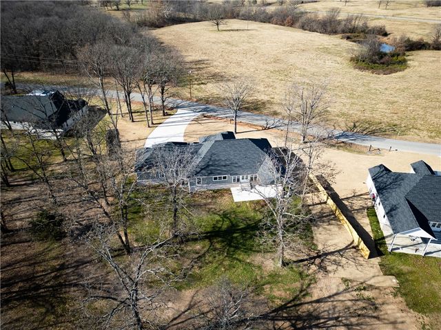 8460 Pleasant Valley Road, Decatur, AR 72734