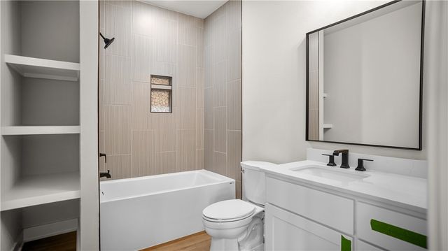 8460 Pleasant Valley Road, Decatur, AR 72734