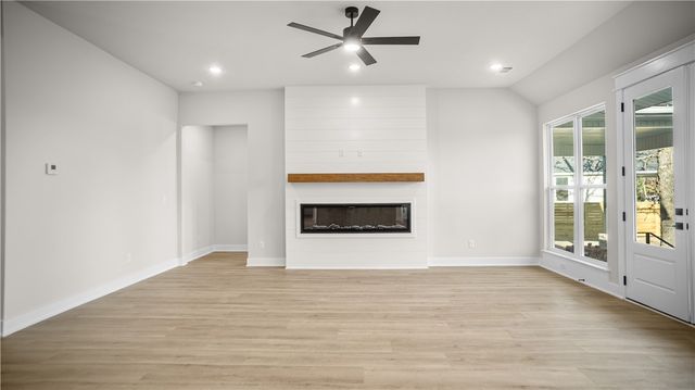 8460 Pleasant Valley Road, Decatur, AR 72734