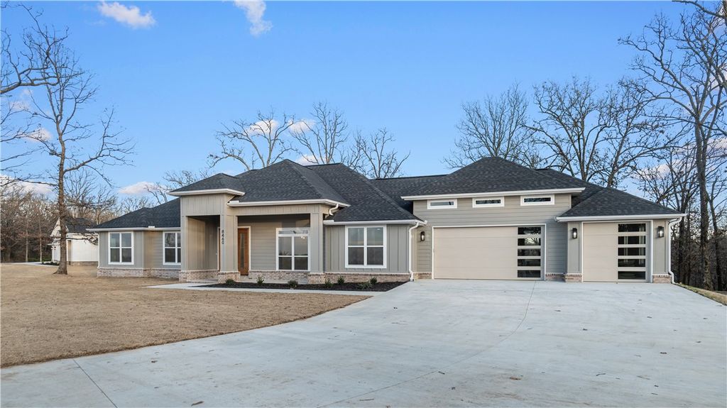 8460 Pleasant Valley Road, Decatur, AR 72734