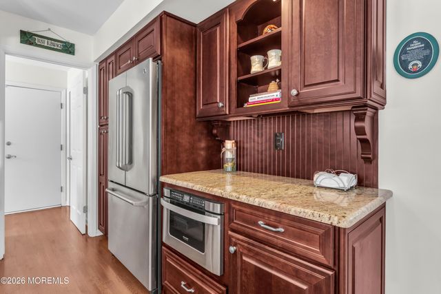 9 Johnny Court, Red Bank, NJ 07701