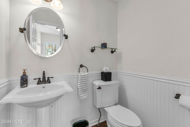 9 Johnny Court, Red Bank, NJ 07701