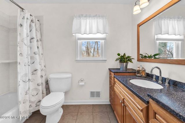 9 Johnny Court, Red Bank, NJ 07701