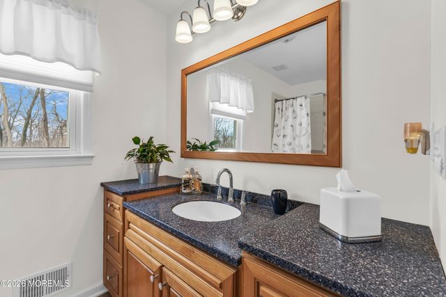 9 Johnny Court, Red Bank, NJ 07701