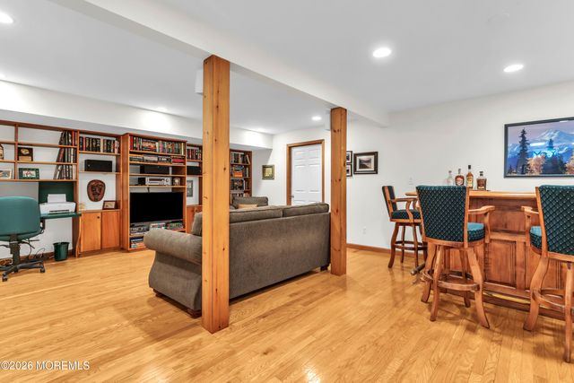 9 Johnny Court, Red Bank, NJ 07701