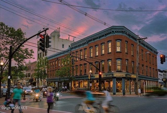 9 Johnny Court, Red Bank, NJ 07701