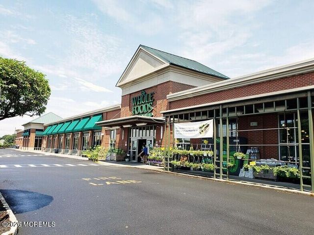 9 Johnny Court, Red Bank, NJ 07701