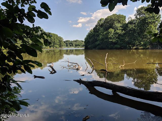 9 Johnny Court, Red Bank, NJ 07701