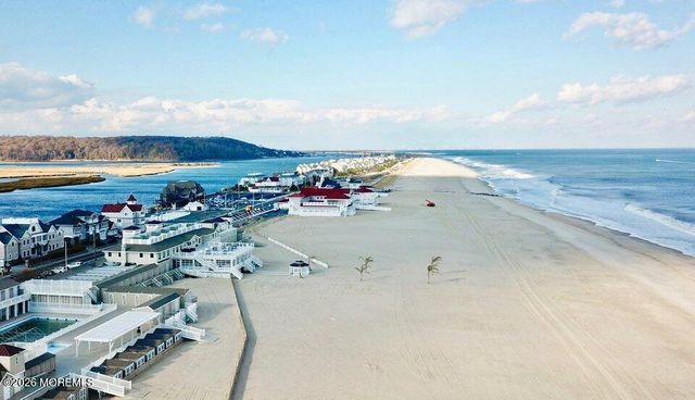 9 Johnny Court, Red Bank, NJ 07701