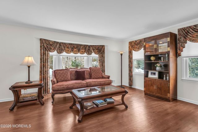 9 Johnny Court, Red Bank, NJ 07701