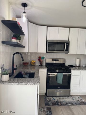 825 Oak Avenue SE, Massillon, OH 44646