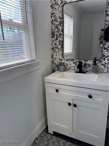 825 Oak Avenue SE, Massillon, OH 44646