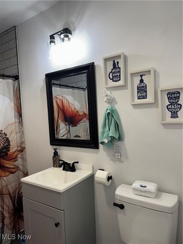 825 Oak Avenue SE, Massillon, OH 44646