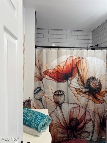 825 Oak Avenue SE, Massillon, OH 44646