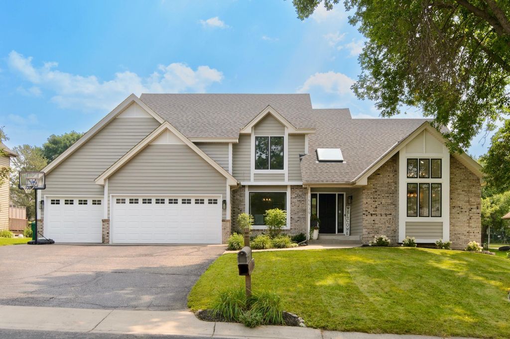 15539 Shadow Creek Road, Maple Grove, MN 55311