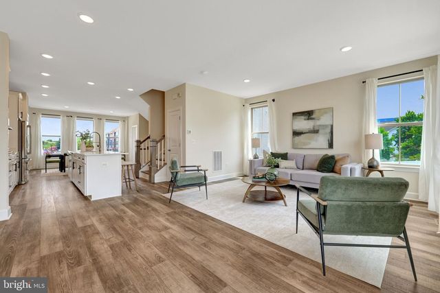 45369 DAVENO SQ, Sterling, VA 20164