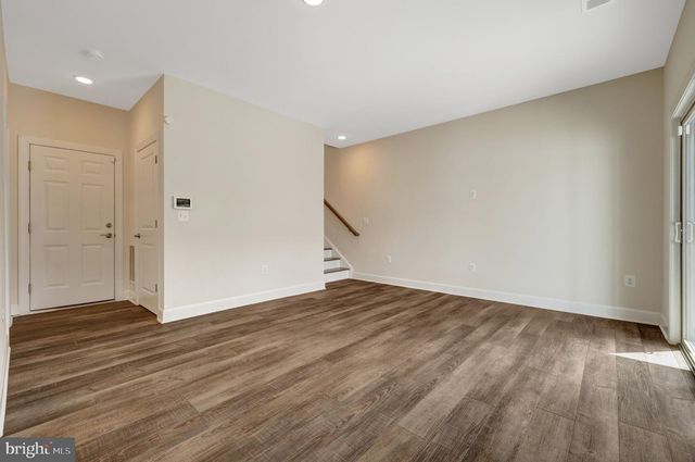 45369 DAVENO SQ, Sterling, VA 20164