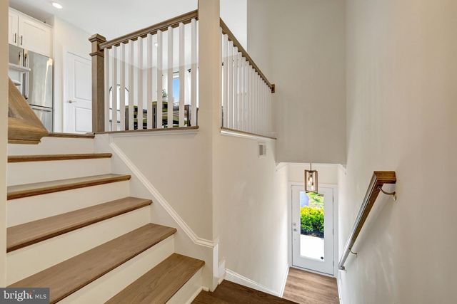 45369 DAVENO SQ, Sterling, VA 20164