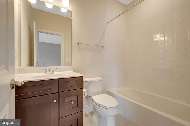 45369 DAVENO SQ, Sterling, VA 20164