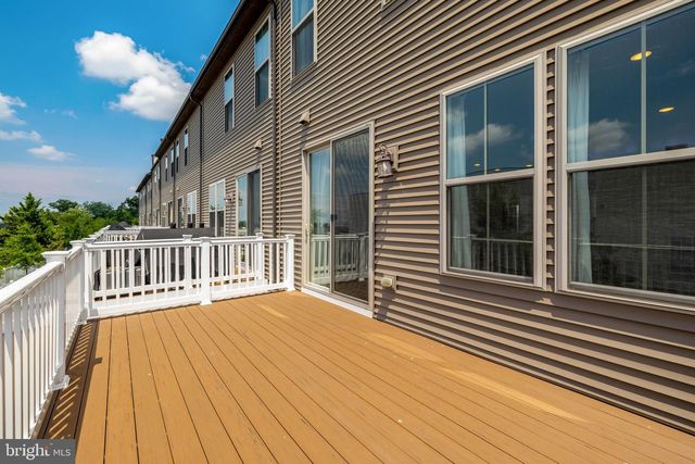 45369 DAVENO SQ, Sterling, VA 20164