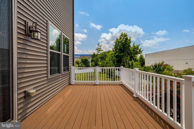 45369 DAVENO SQ, Sterling, VA 20164