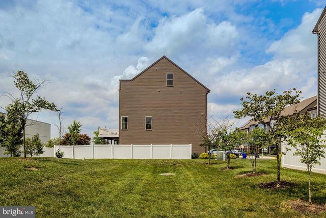45369 DAVENO SQ, Sterling, VA 20164