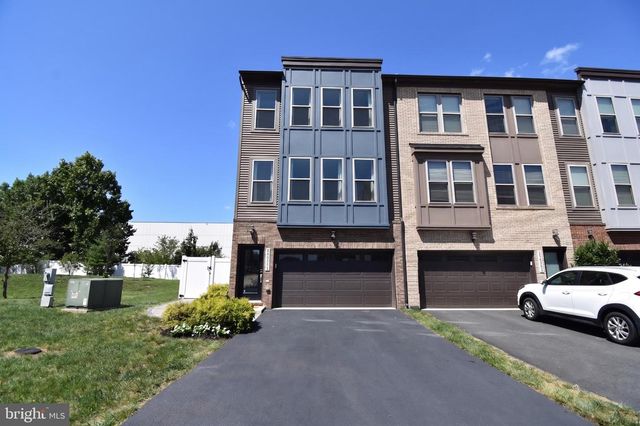 45369 DAVENO SQ, Sterling, VA 20164