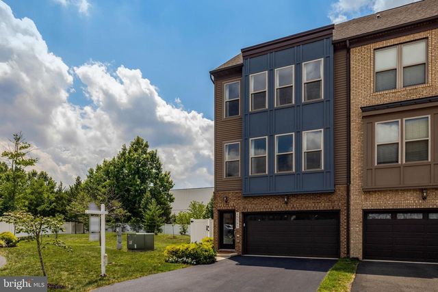 45369 DAVENO SQ, Sterling, VA 20164