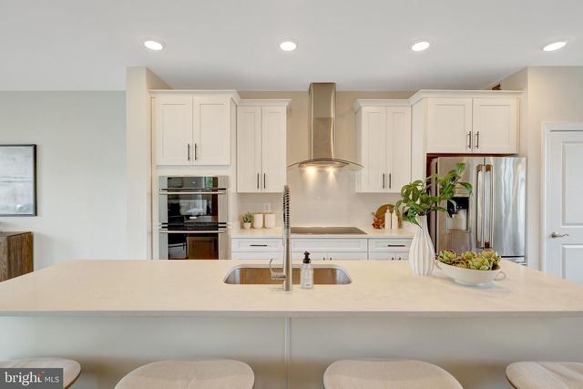 45369 DAVENO SQ, Sterling, VA 20164