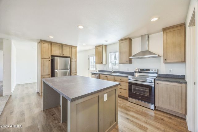 41735 N 260TH Avenue, Morristown, AZ 85342