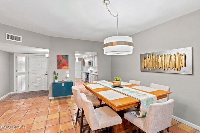 8564 N Candlewood Loop, Tucson, AZ 85704