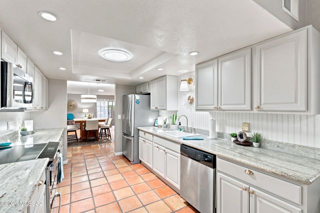 8564 N Candlewood Loop, Tucson, AZ 85704