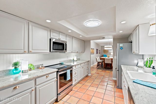 8564 N Candlewood Loop, Tucson, AZ 85704