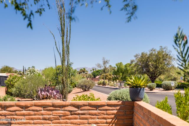 8564 N Candlewood Loop, Tucson, AZ 85704