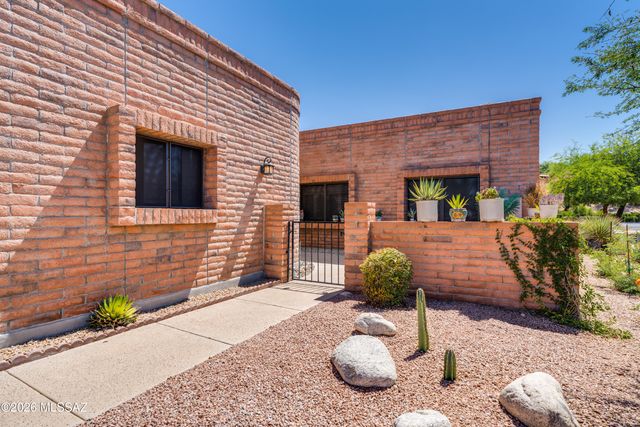 8564 N Candlewood Loop, Tucson, AZ 85704