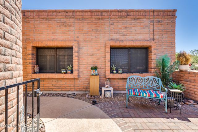8564 N Candlewood Loop, Tucson, AZ 85704