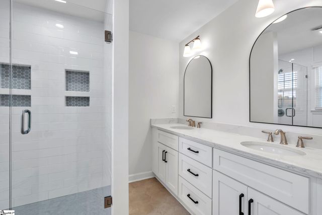 28 Isbell Lane, Greenville, SC 29607