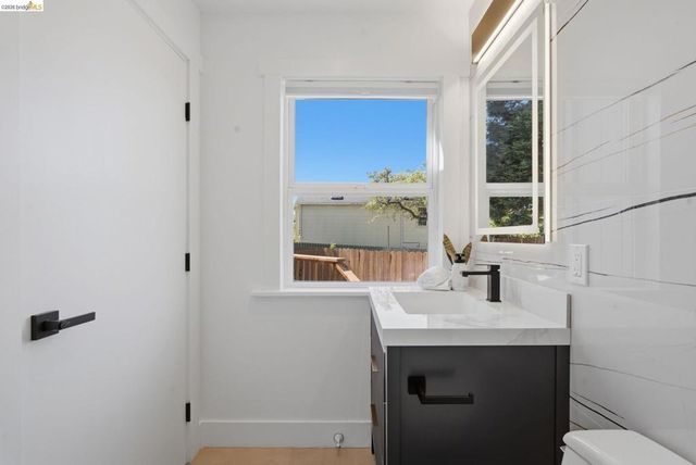 6922 Blake St, El Cerrito, CA 94530