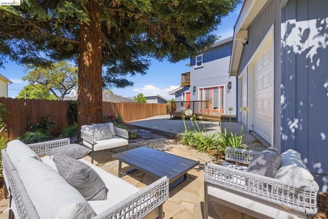 6922 Blake St, El Cerrito, CA 94530