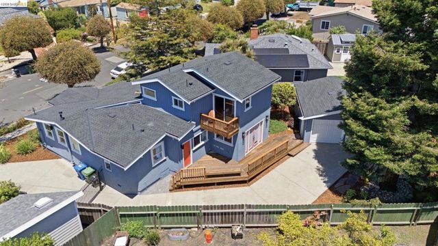 6922 Blake St, El Cerrito, CA 94530