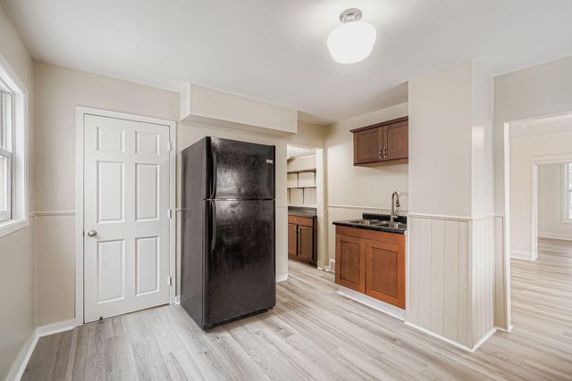 84 Isabel St Street W, Saint Paul, MN 55107