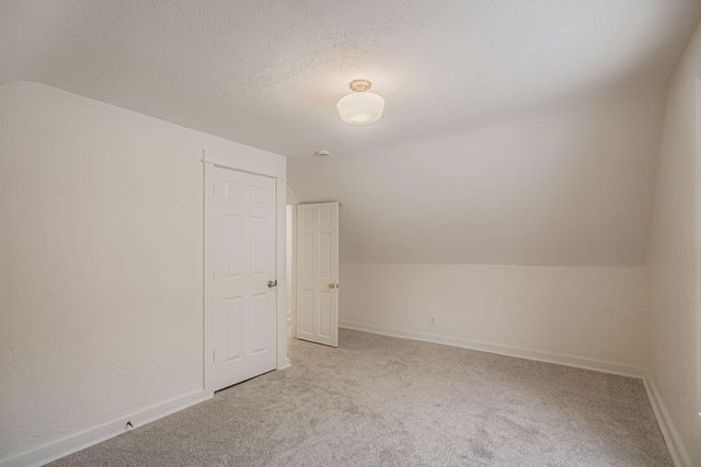 84 Isabel St Street W, Saint Paul, MN 55107