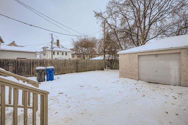 84 Isabel St Street W, Saint Paul, MN 55107