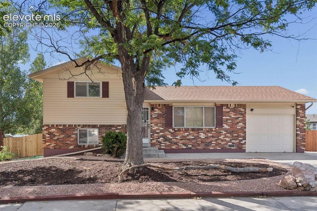 627 Lansing Drive, Colorado Springs, CO 80909 — exterior