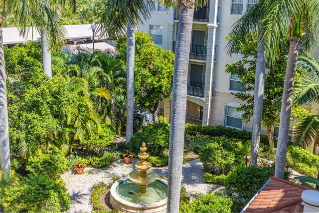2412 Tuscany Way, Boynton Beach, FL 33435