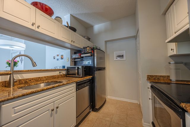 2412 Tuscany Way, Boynton Beach, FL 33435