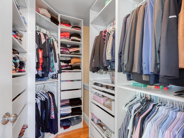 105-107 North St 105, Newton, MA 02460