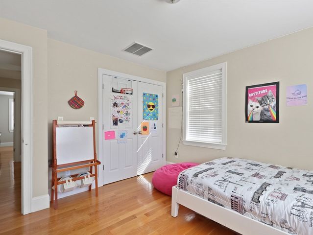 105-107 North St 105, Newton, MA 02460